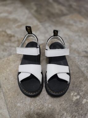 Dr. Martens Vossie J White Leather Sandals Kids Size 3 / Women’s 5